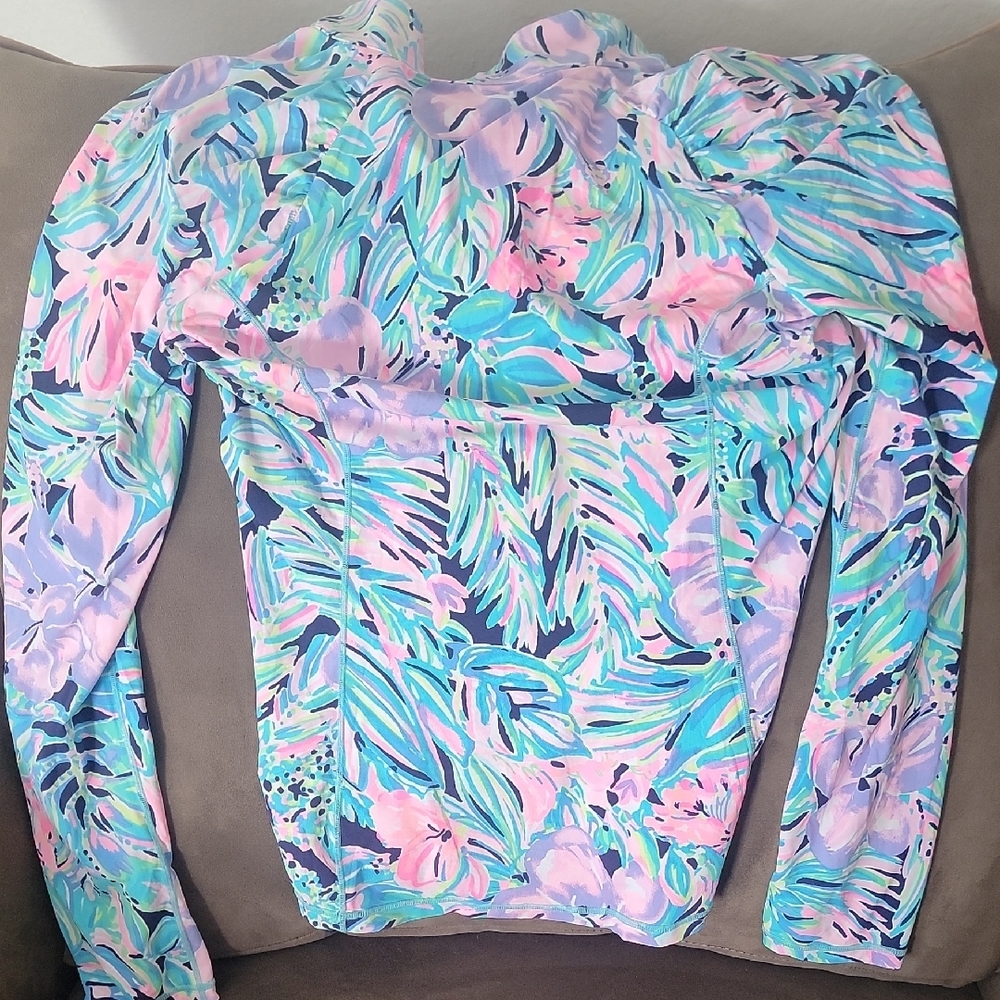 Lilly Pulitzer Luxletic Vibrant Floral Long Sleeve Top Size L - Picture 10 of 12